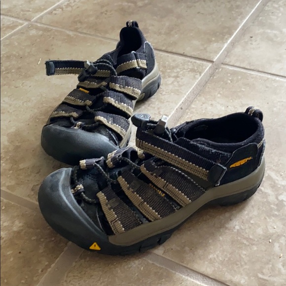 Boys Keen Sandals - Picture 1 of 4
